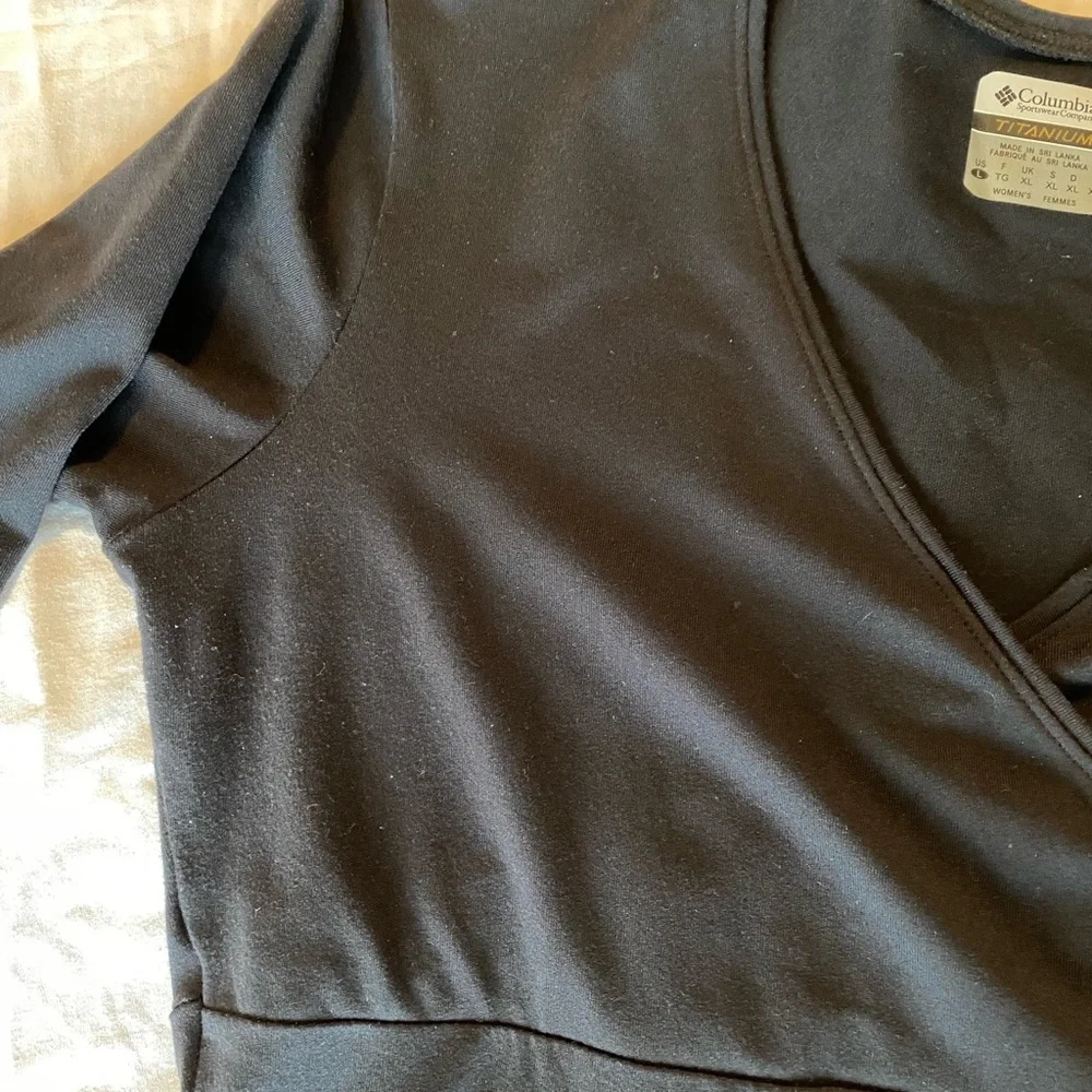 3 for $20  Columbia Cross Front Top - Picture 3 of 6